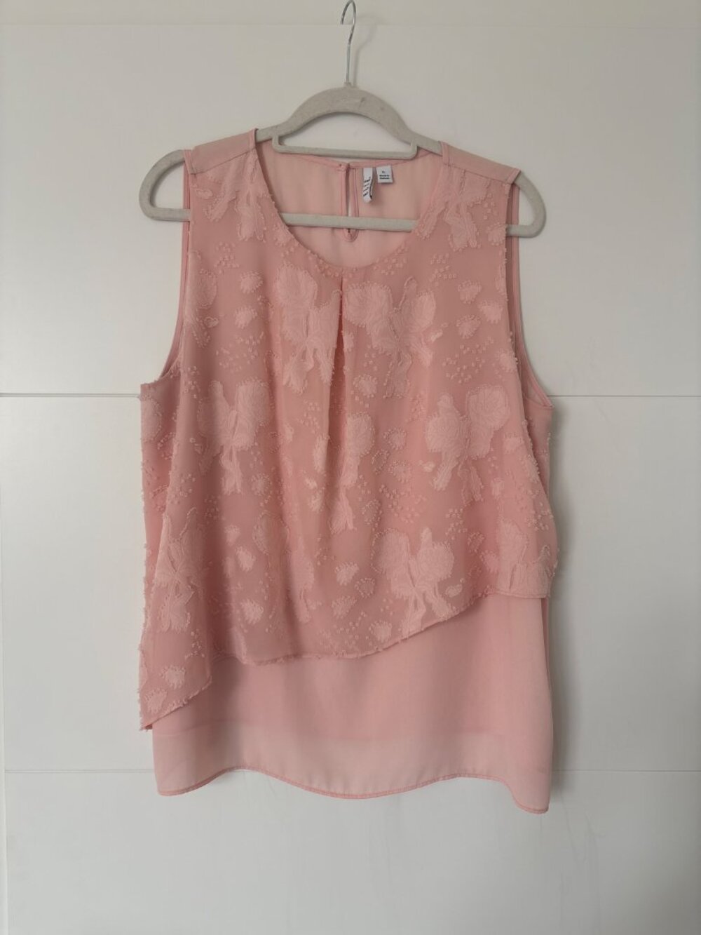 ELLE Blush Pink Sleeveless Blouse Embroidered Floral Overlay Size XL